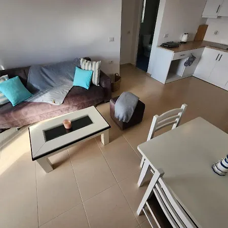 شقة Forty Saints Sea View *
