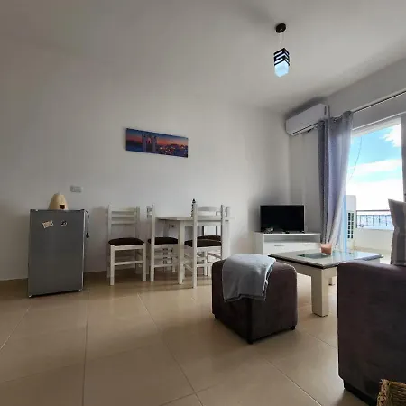 Forty Saints Sea View Apartamento