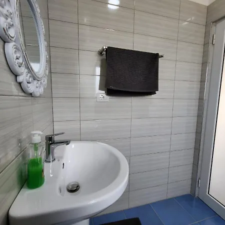 Forty Saints Sea View شقة *