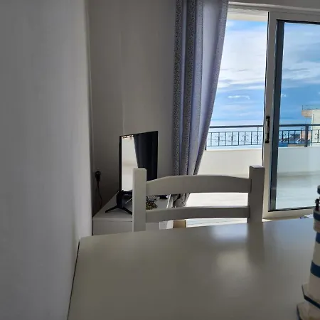 Forty Saints Sea View *