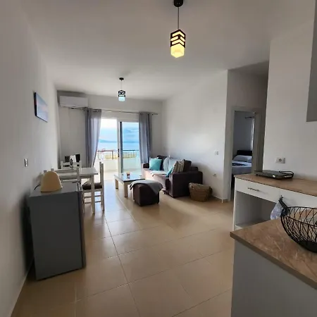 Forty Saints Sea View شقة *