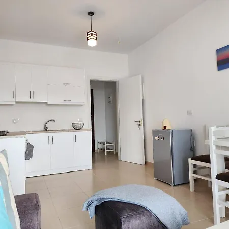 شقة Forty Saints Sea View *