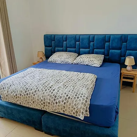 شقة Forty Saints Sea View ساراندا